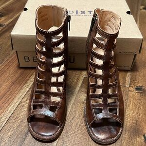 Bed Stu Occam Teak Driftwood. Size 7.5